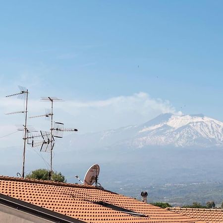 Un Passo Dal Mare Due Dall'Etna جيارديني ناكسوس المظهر الخارجي الصورة